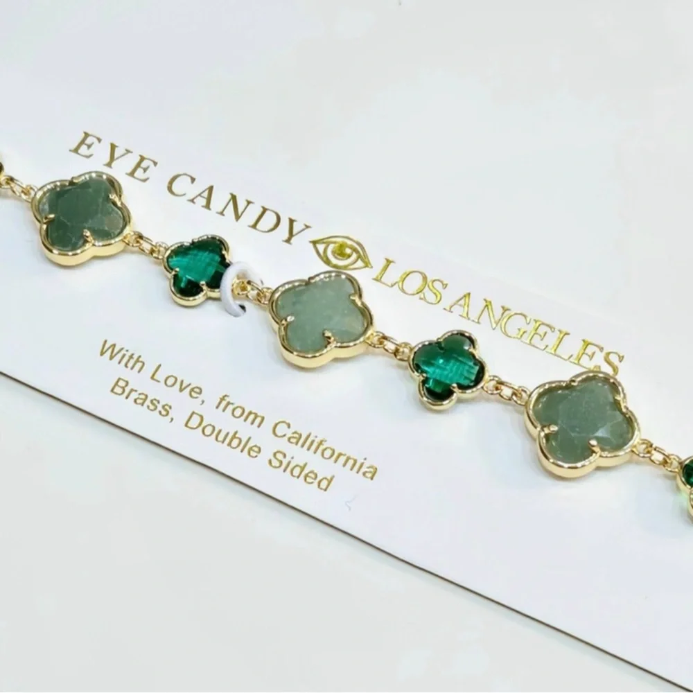 NWT ⚜️🍀⚜️ EYE CANDY St Patrick's Day Green Stones Clover Toggle Charm Bracelet